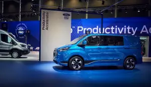 Ford Transit Custom 2023 - Foto ufficiali