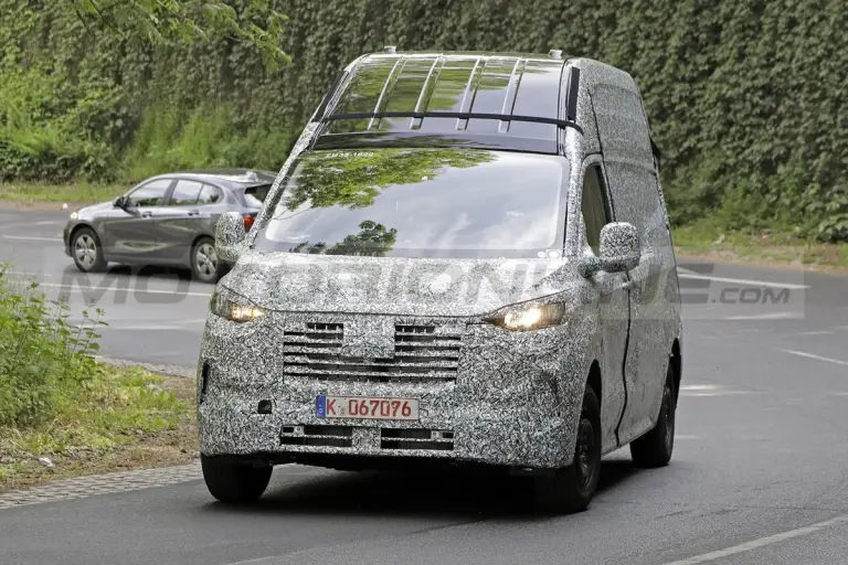 Ford Transit Custom - Foto Spia 17-05-2022 - 14