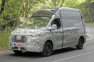 Ford Transit Custom - Foto Spia 17-05-2022