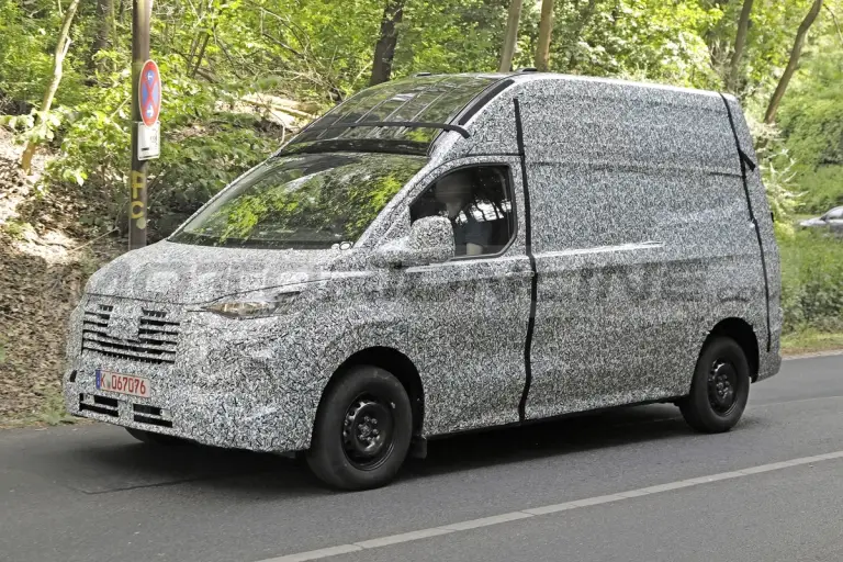 Ford Transit Custom - Foto Spia 17-05-2022 - 10