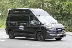 Ford Transit Custom - Foto Spia 27-08-2022