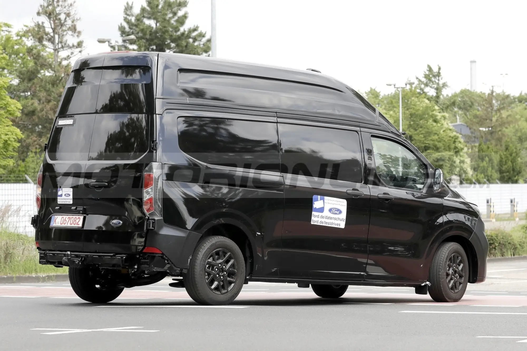 Ford Transit Custom - Foto Spia 27-08-2022 - 5