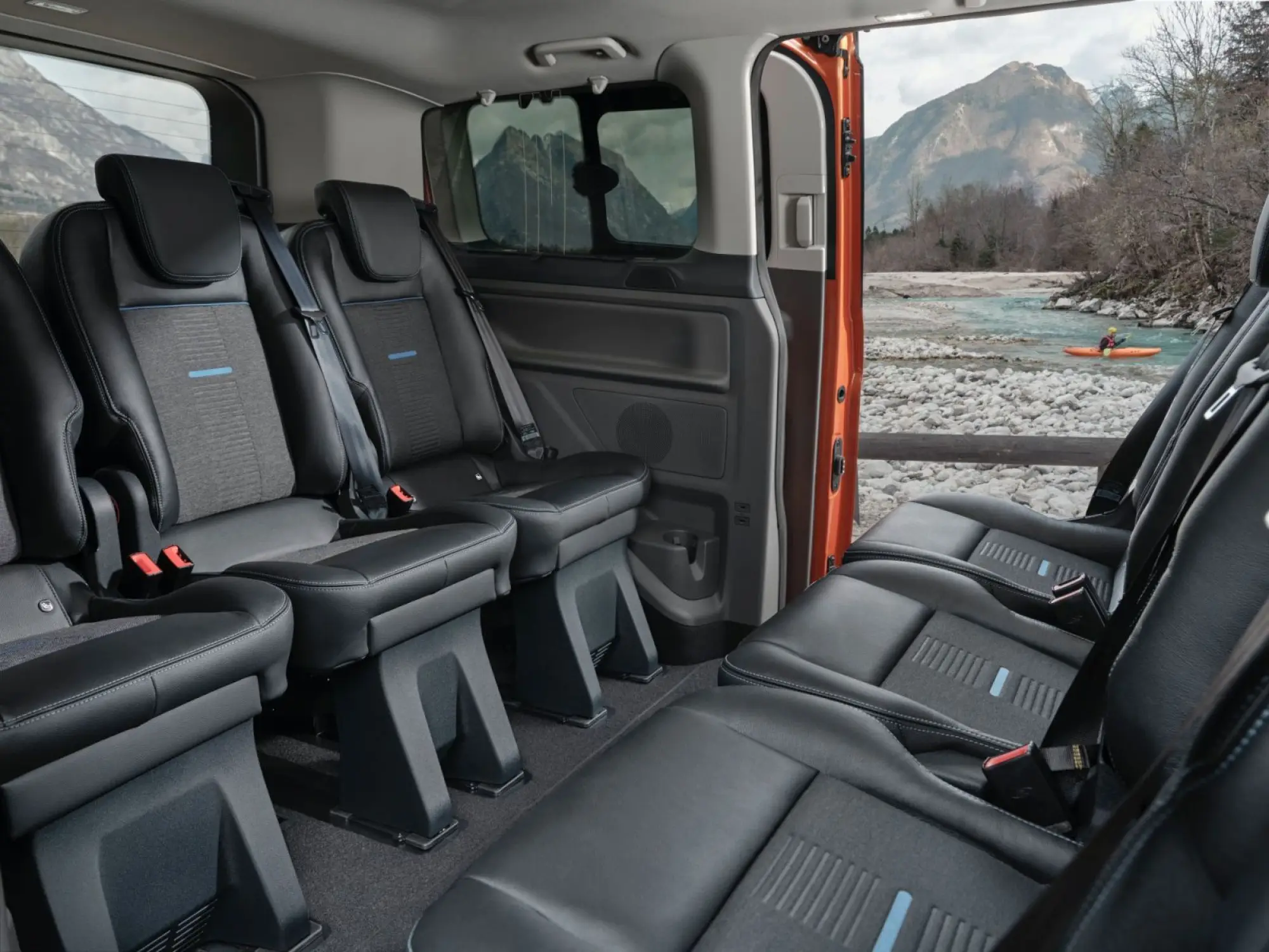 Ford Transit e Tourneo Trail e Active - 3