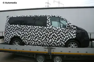 Ford Transit Facelift - foto spia 14-05-2015