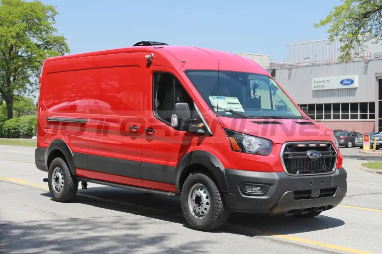 Ford Transit Trail USA - Foto spia 27-05-2022 - 1