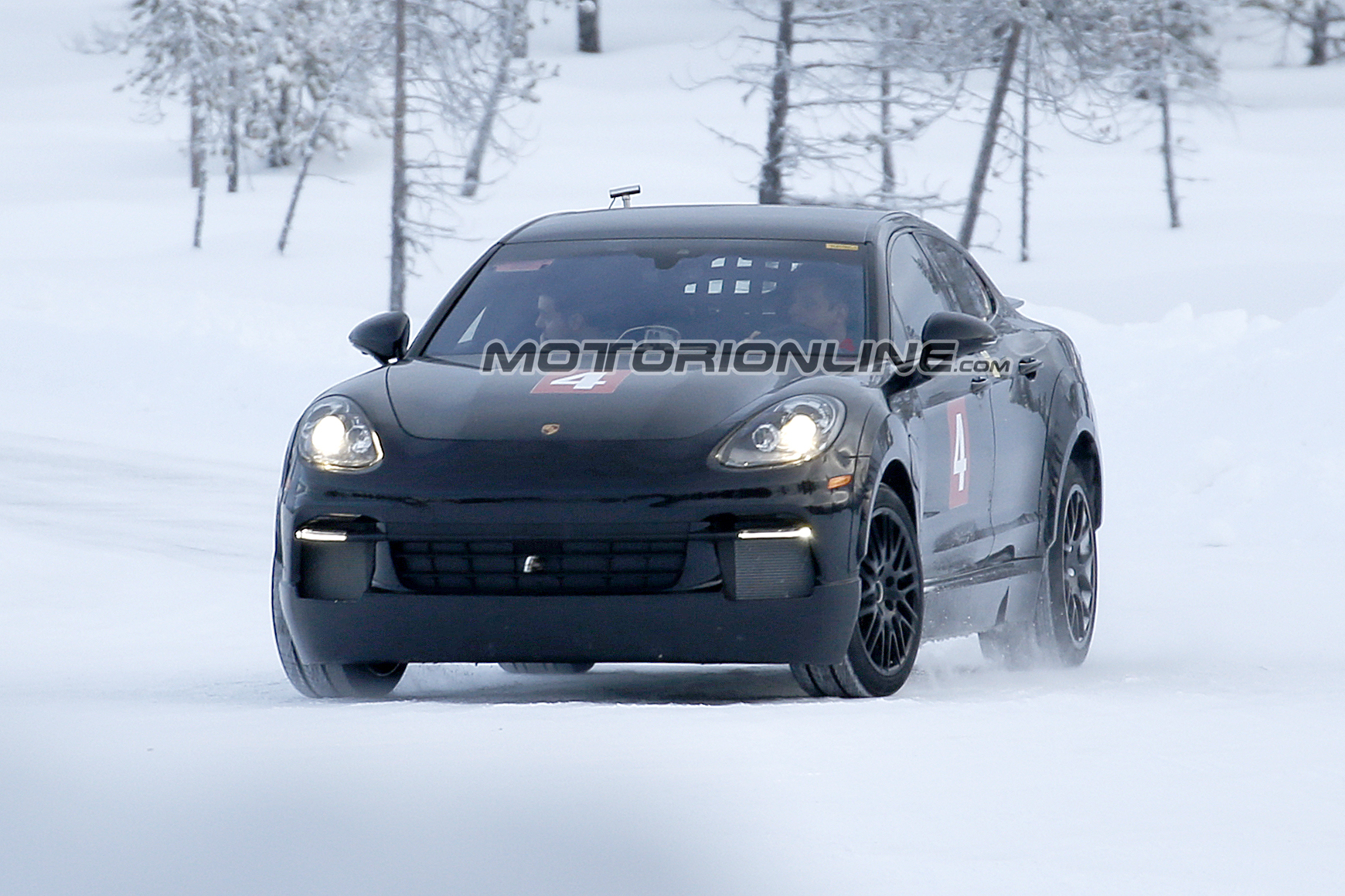 Foto Porsche Mission E foto spia 2 febbraio 2017