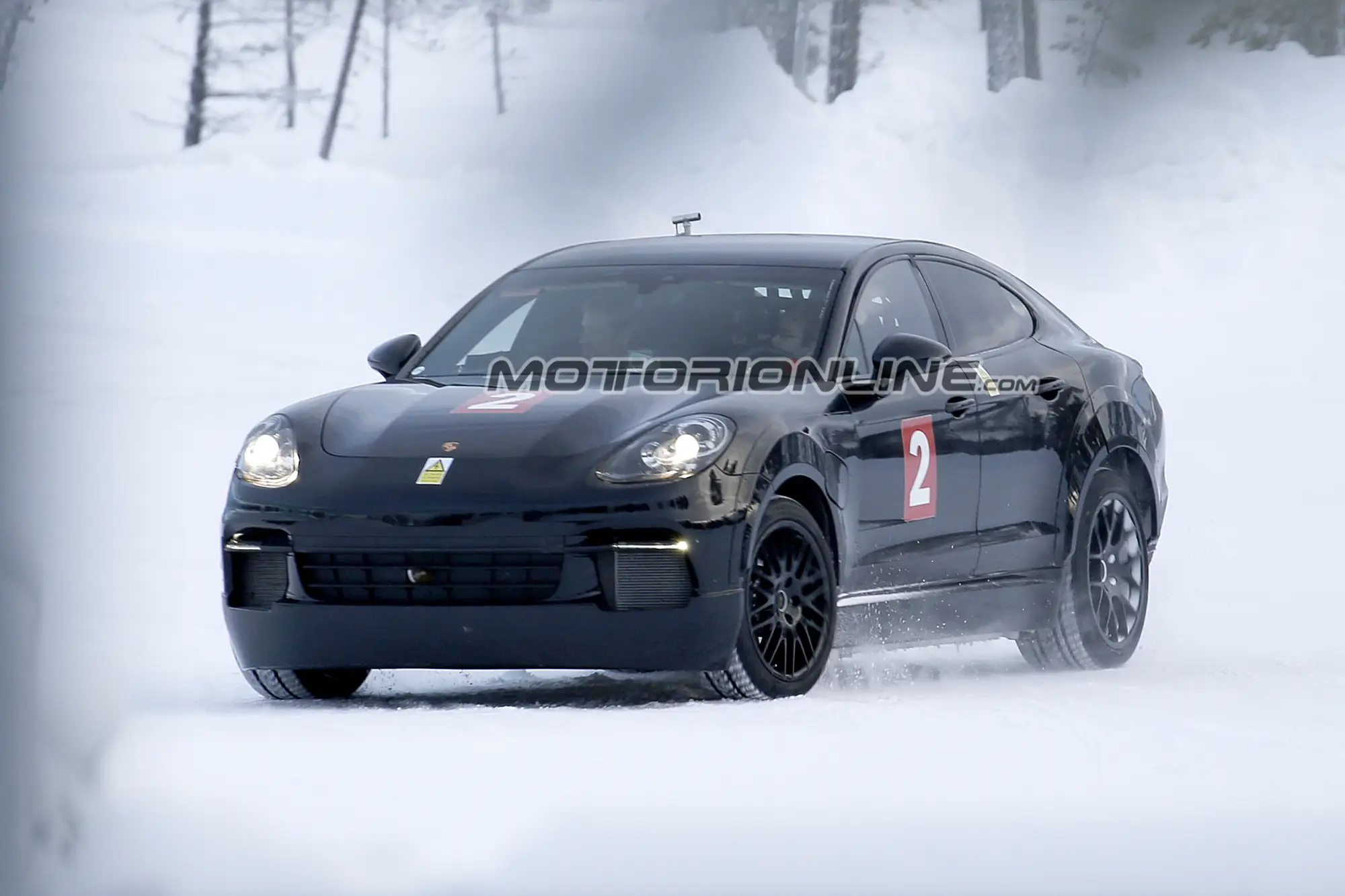 Foto Porsche Mission E foto spia 2 febbraio 2017 - 2