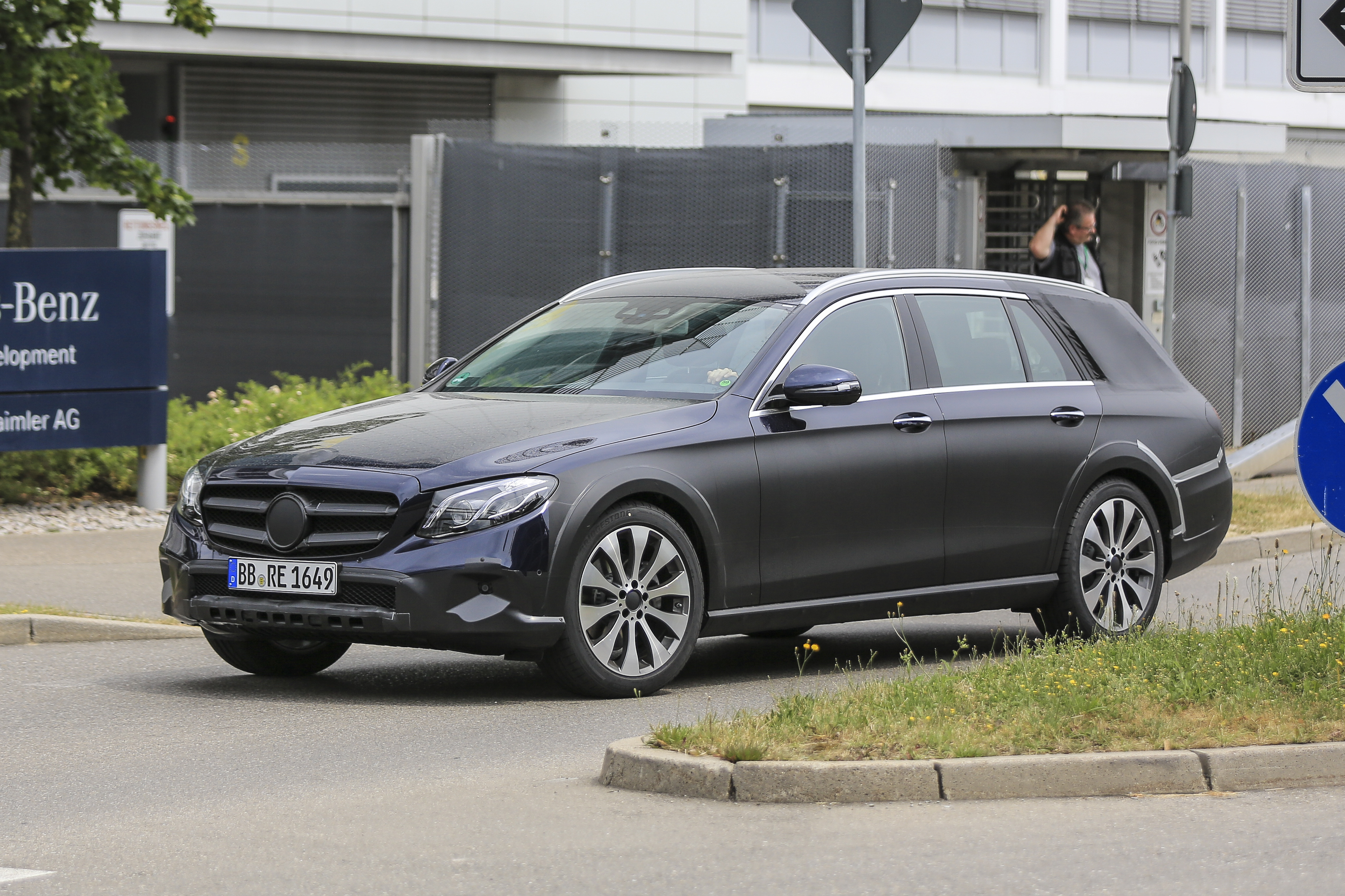 Foto spia 14 luglio 2016 Mercedes Classe E Station Wagon All Terrain
