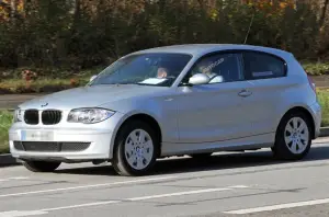 Foto spia della BMW Serie-1 ibrida