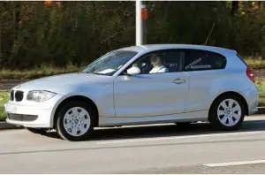 Foto spia della BMW Serie-1 ibrida - 2