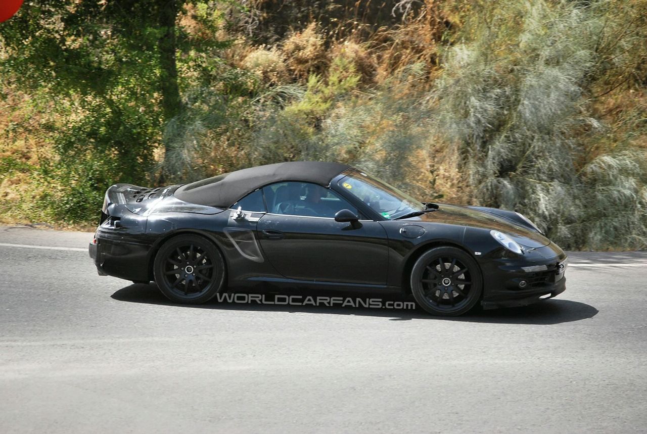 Foto spia della Porsche 911 Cabriolet