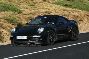 Foto spia della Porsche 911 Cabriolet - 1