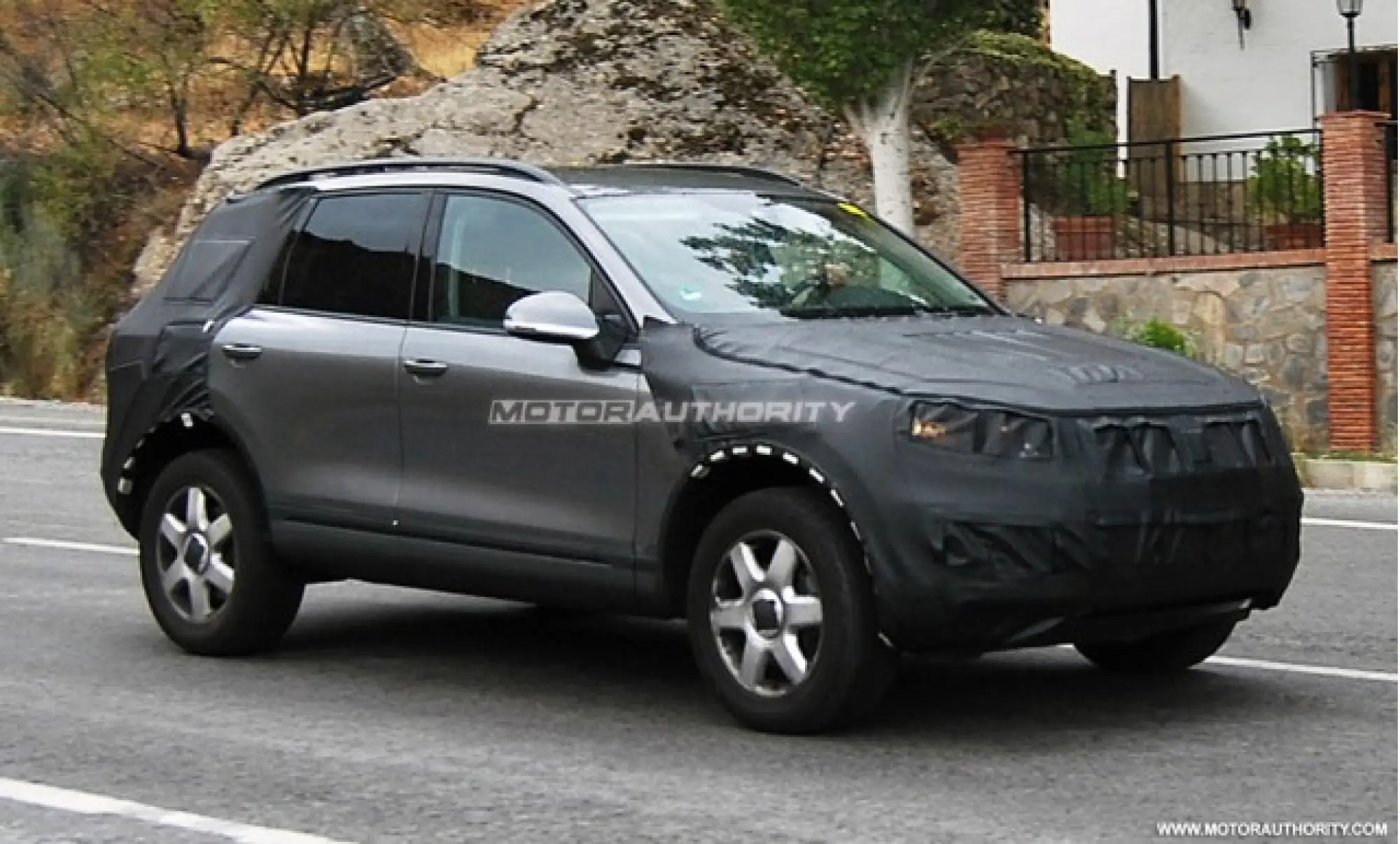 Foto spia della VW Touareg 2011 - 1