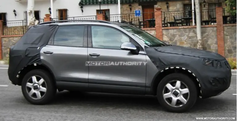 Foto spia della VW Touareg 2011 - 2