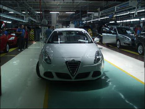 Foto spia dell'Alfa Romeo Milano