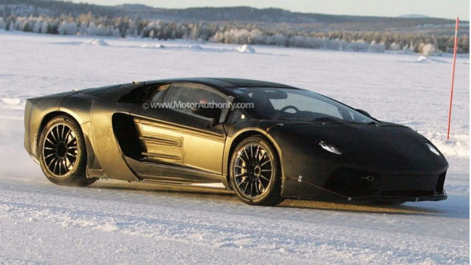 Foto spia erede Lamborghini Murcielago - 3