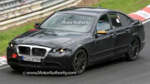 Foto spia nuova BMW Serie-5