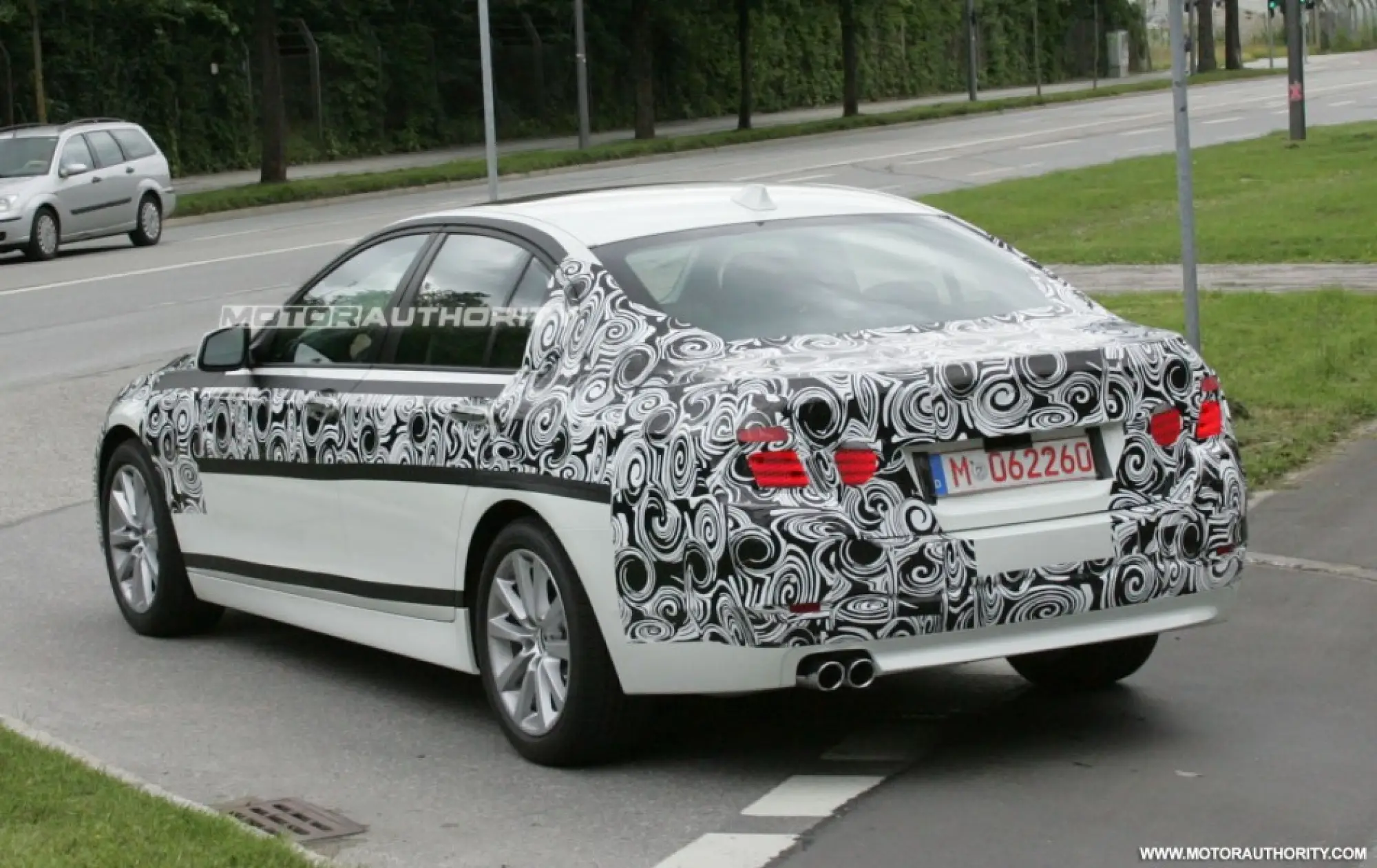 Foto spia nuova BMW Serie-5 - 10