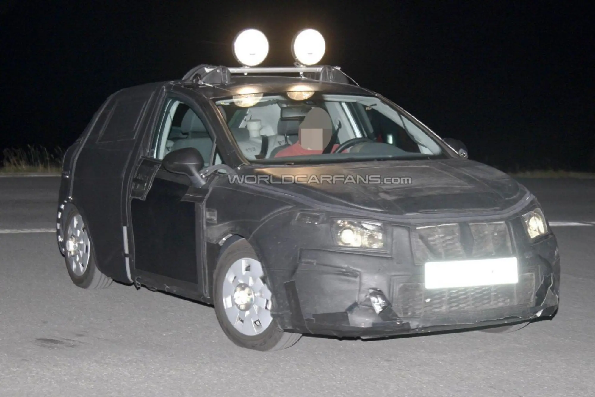 Foto spia Seat Leon e Seat Ibiza restyling - 2