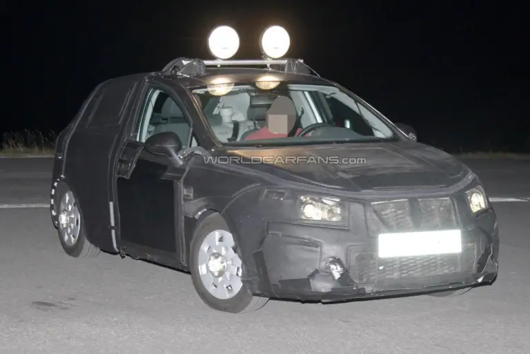 Foto spia Seat Leon e Seat Ibiza restyling - 2