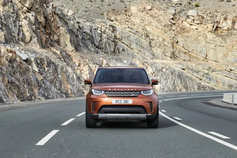 Foto stampa nuova Land Rover Discovery MY 2017 28 settembre 2016 - 10