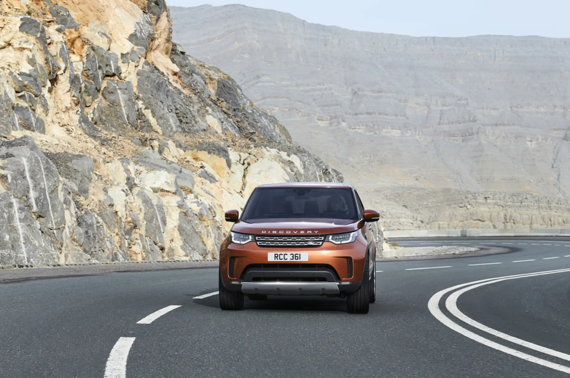 Foto stampa nuova Land Rover Discovery MY 2017 28 settembre 2016 - 11