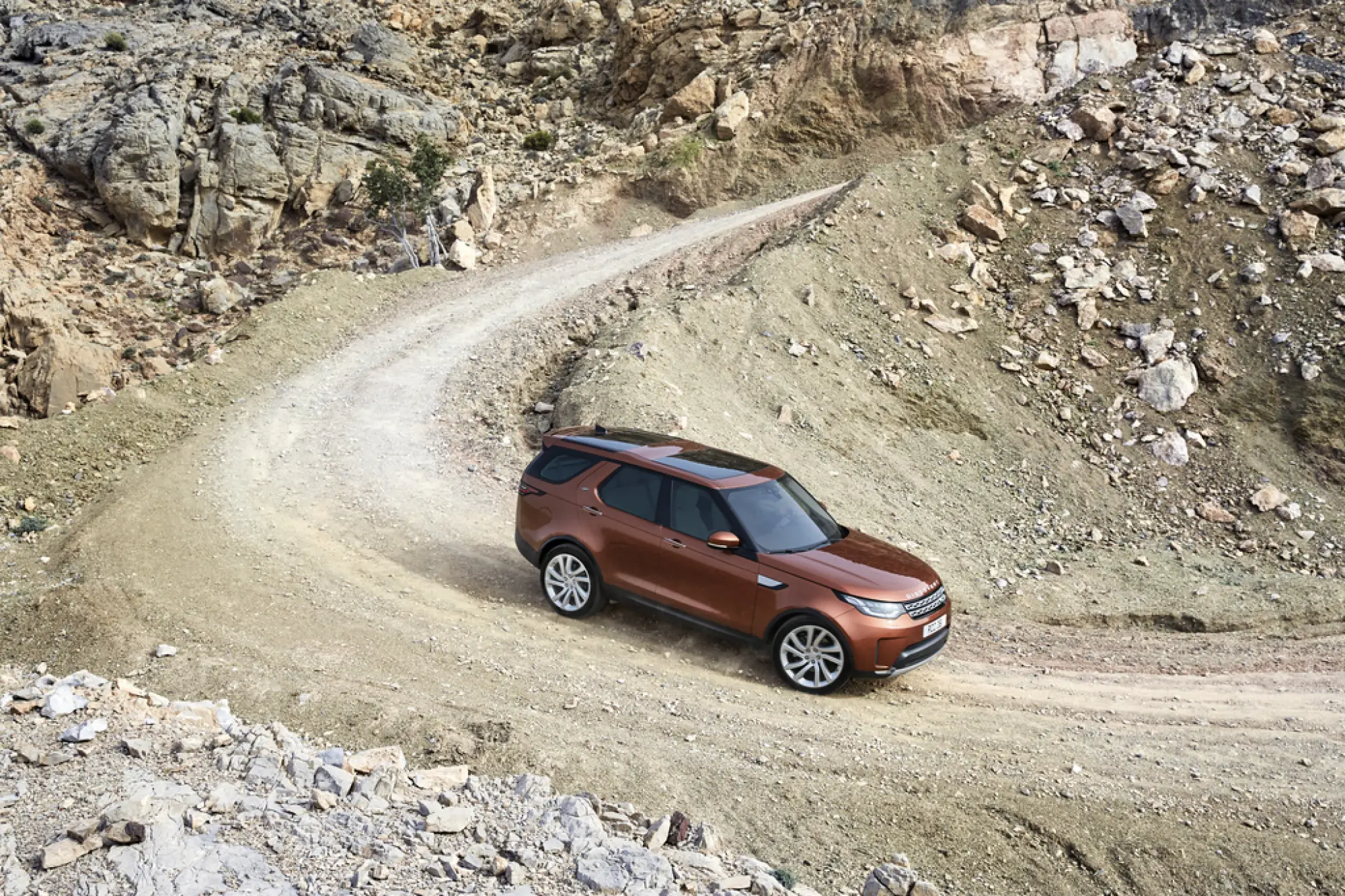 Foto stampa nuova Land Rover Discovery MY 2017 28 settembre 2016 - 30