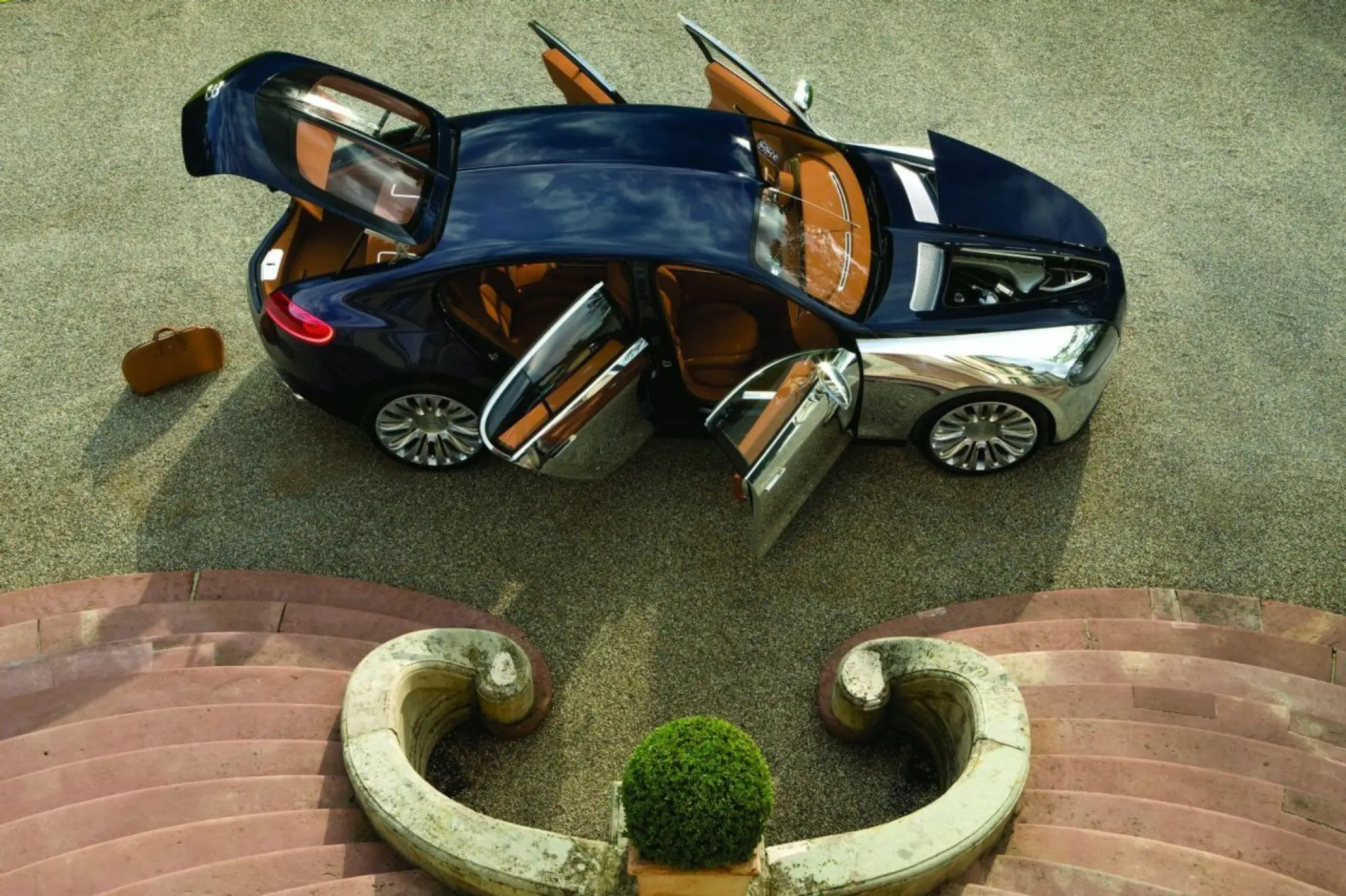 Foto ufficiali e sketch della Bugatti 16C Galibier Concept - 1