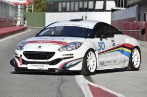 Gamma sportiva Peugeot RCZ in pista - 1