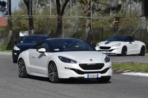 Gamma sportiva Peugeot RCZ in pista - 9