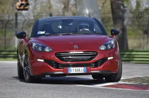 Gamma sportiva Peugeot RCZ in pista - 17