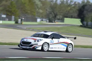 Gamma sportiva Peugeot RCZ in pista - 27