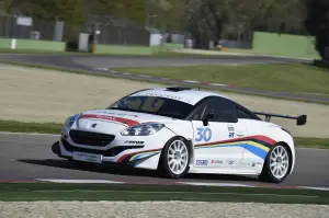 Gamma sportiva Peugeot RCZ in pista - 31