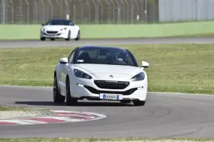 Gamma sportiva Peugeot RCZ in pista - 53