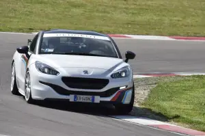 Gamma sportiva Peugeot RCZ in pista - 57