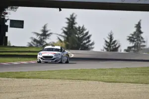 Gamma sportiva Peugeot RCZ in pista - 60