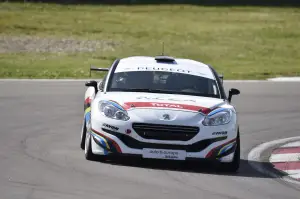 Gamma sportiva Peugeot RCZ in pista - 61