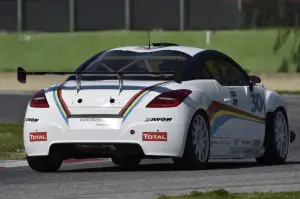 Gamma sportiva Peugeot RCZ in pista - 63