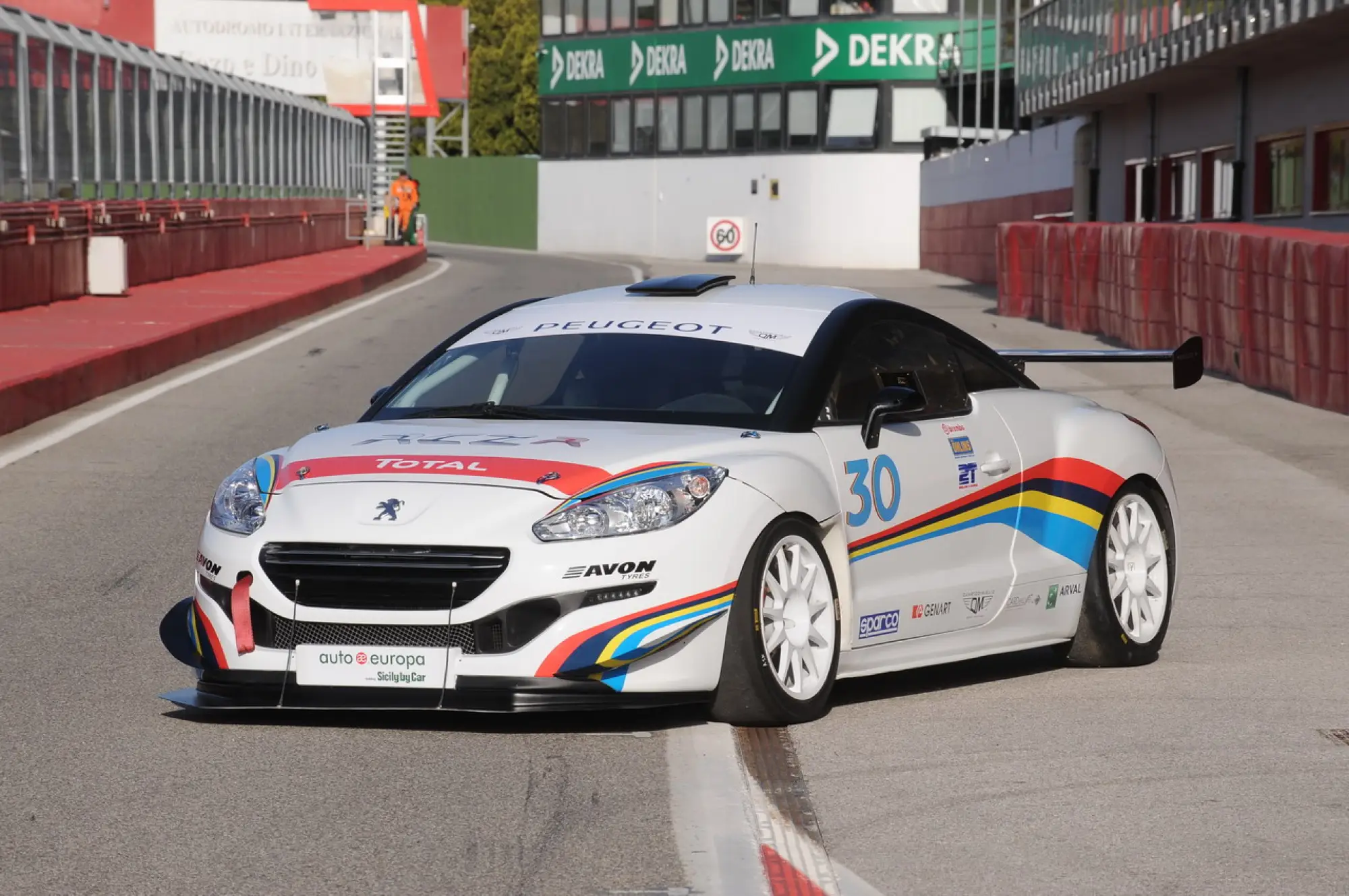Gamma sportiva Peugeot RCZ in pista - 66