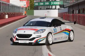 Gamma sportiva Peugeot RCZ in pista - 66