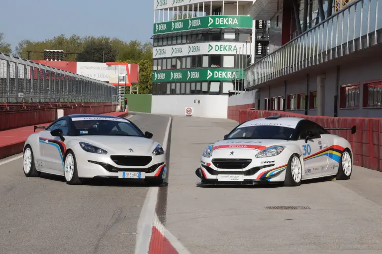 Gamma sportiva Peugeot RCZ in pista - 81