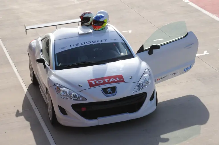 Gamma sportiva Peugeot RCZ in pista - 88