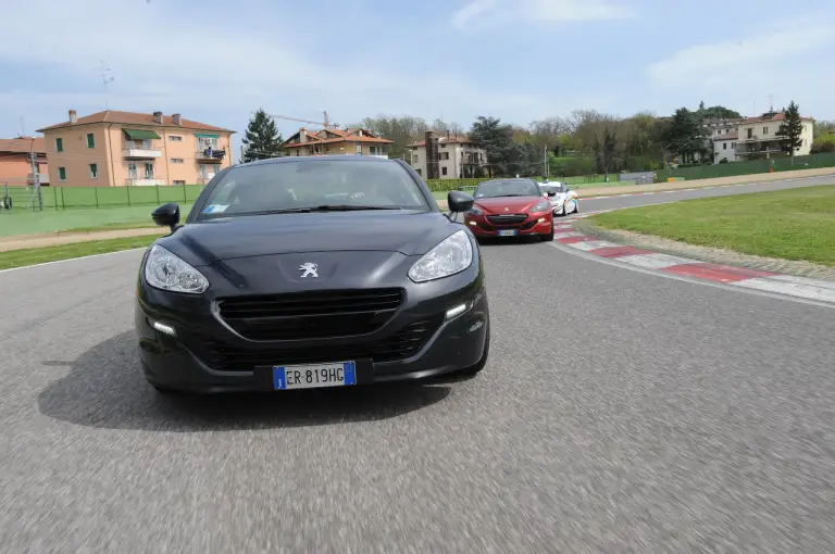 Gamma sportiva Peugeot RCZ in pista - 150