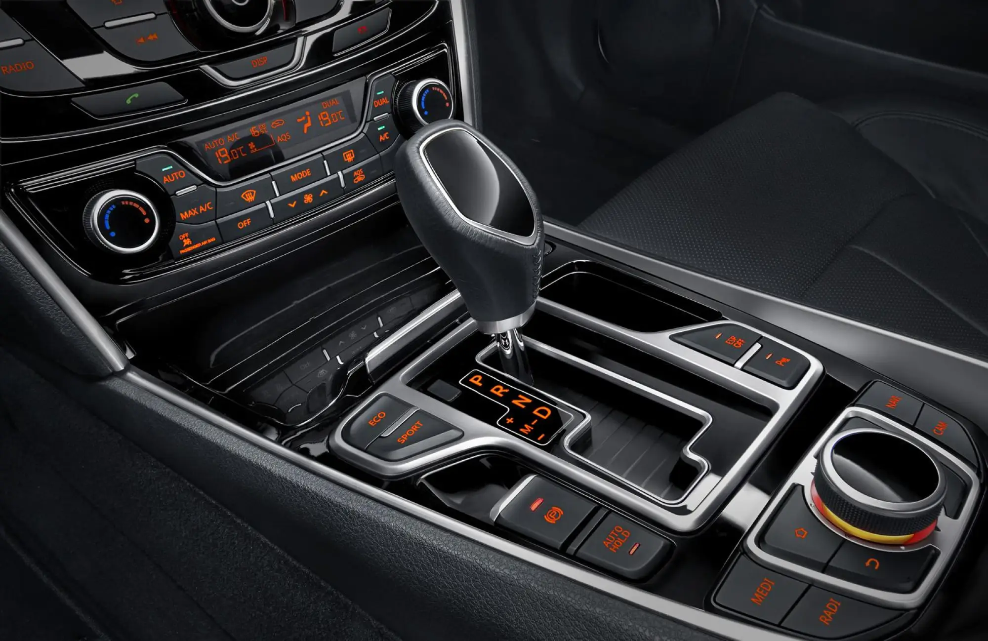 Geely GC9 - 4