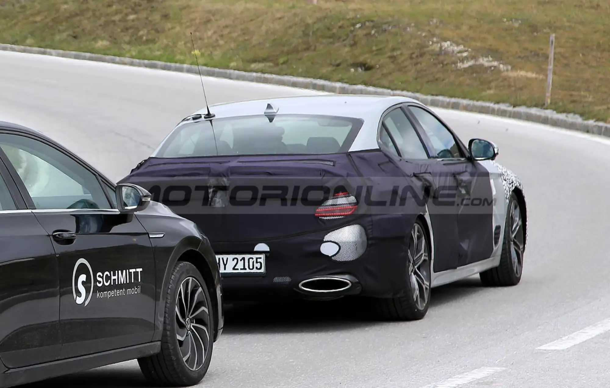 Genesis G70 2021 - Foto spia 29-06-2020 - 10