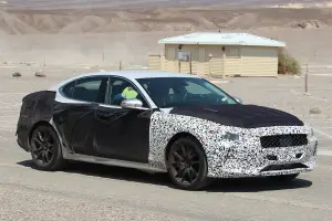 Genesis G70 foto spia 31 agosto 2016