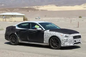 Genesis G70 foto spia 31 agosto 2016