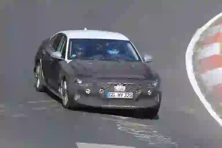 Genesis G70 foto spia Nurburgring 21 settembre 2016 - 2