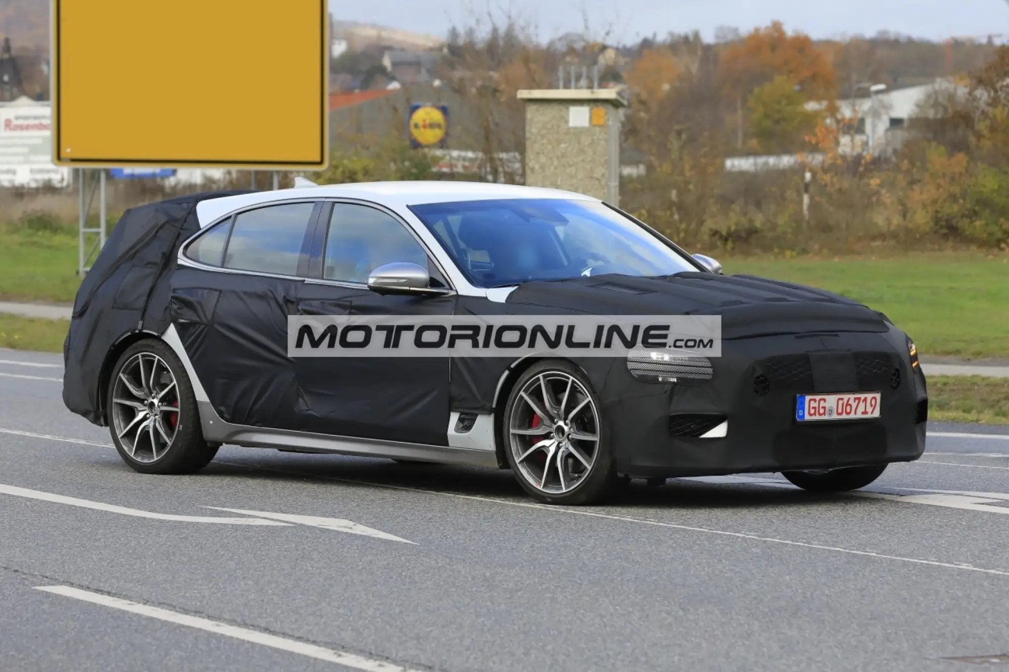 Genesis G70 Shooting Brake - Foto spia 27-11-2020 - 4