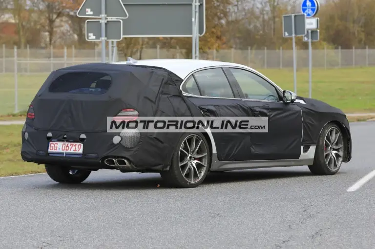 Genesis G70 Shooting Brake - Foto spia 27-11-2020 - 8